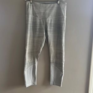 ZELLA Live In High Waist Leggings Grey Stripe Cropped Capri Workout SizeM